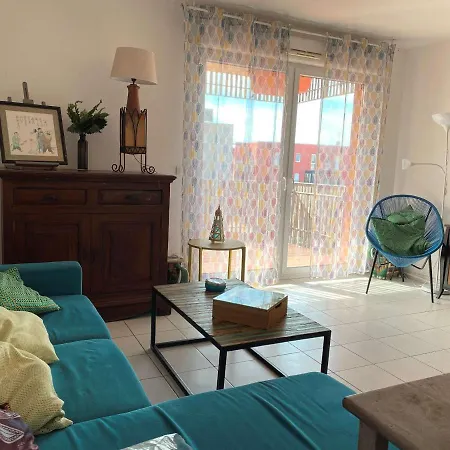 T2 Avec Terrasse, Parking Et Wifi - Fr-1-553-203 *
