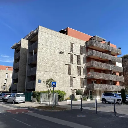 Apartment T2 Avec Terrasse, Parking Et Wifi - Fr-1-553-203 Balaruc-les-Bains