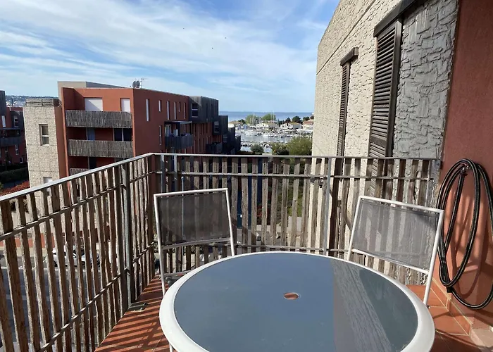 T2 Avec Terrasse, Parking Et Wifi - Fr-1-553-203